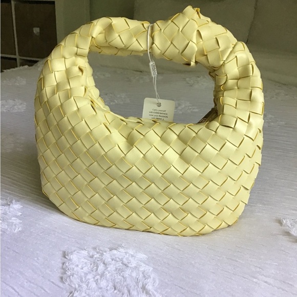 Yellow - Picture 3 of 6